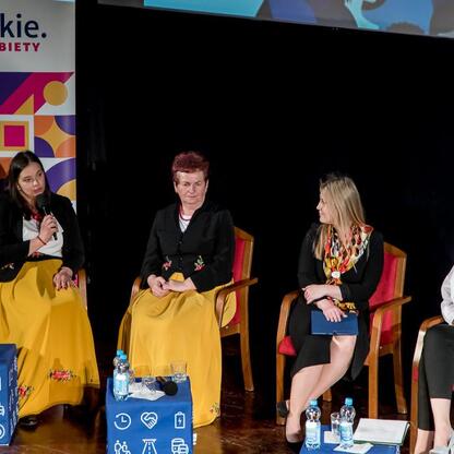 Panel dyskusyjny na konferencji 