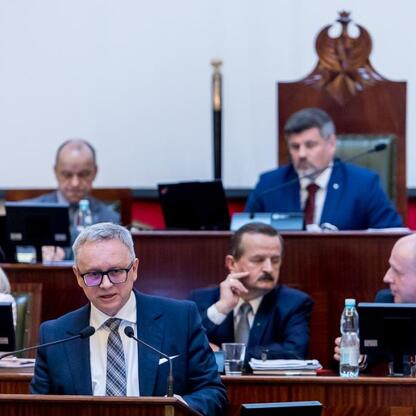 Sejmik Śląska: debata o audycie krajobrazowym i budżecie 2025. (wygenerowano przez AI)