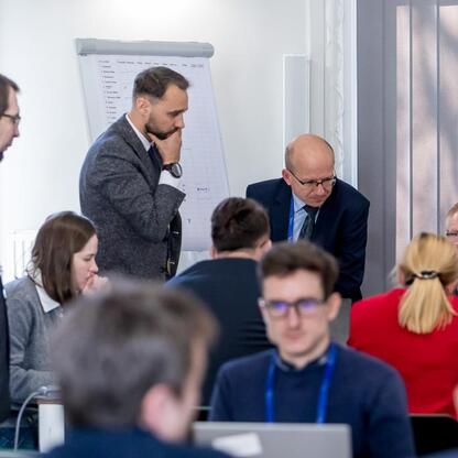Województwo Śląskie: warsztaty w Silesian Voivodeship Marshal's Office, rozwój Zintegrowanej Sieci Kolejowej. (wygenerowano przez AI)