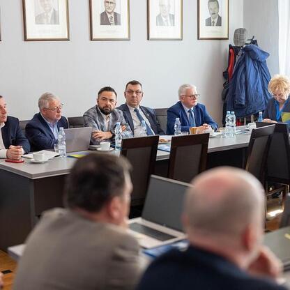 Regionalna Rada Rynku Pracy w Śląsku w konferencji. (wygenerowano przez AI)
