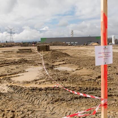 Nowoczesne centrum materiałowe w Rybniku, projekt firmy CADesigner Engineering. (wygenerowano przez AI)