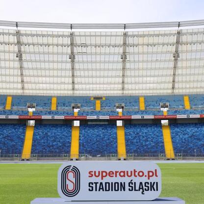 Stadion Śląski: Superauto.pl nowym tytularnym sponsorem, wspierając rozwój areny sportowej. (wygenerowano przez AI)