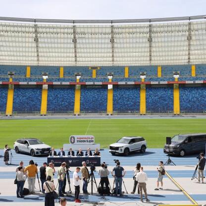 Stadion Śląski w Katowicach: Superauto.pl nowym tytularnym sponsorem. (wygenerowano przez AI)
