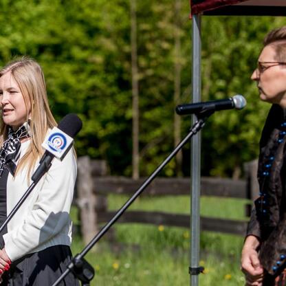 Członkini Zarządu Województwa Śląskiego, Joanna Bojczuk, przemawia na otwarciu projektu Skarbca Dziedzictwa w Muzeum 