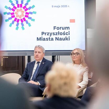 Panel dyskusyjny na Forum Przyszłości Miasta Nauki, Mai 2025, Uniwersytet Śląski. (wygenerowano przez AI)