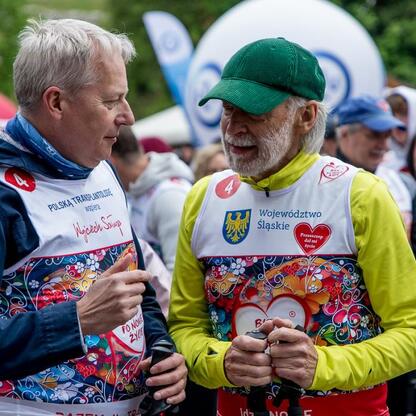 Wojciech Saługa, Marszałek Województwa Śląskiego, uczestniczy w 26. Bieg po Nowe Życie. (wygenerowano przez AI)