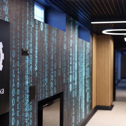 Nowo otwarte Centrum Technologii i Nauk Obliczeniowych na Politechnice Śląskiej. (wygenerowano przez AI)