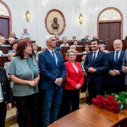 Wojciech Saługa, Marszałek Województwa Śląskiego, oraz Rafał Adamczyk, Członek Zarządu Województwa Śląskiego, uczestniczą w forum 