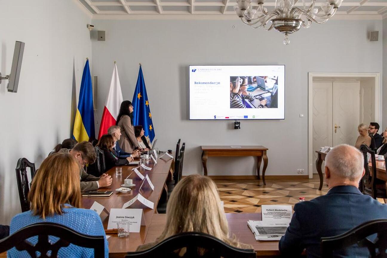 Śląskie Rada Edukacji: spotkanie o cyfrowych kompetencjach w szkole (wygenerowano przez AI)