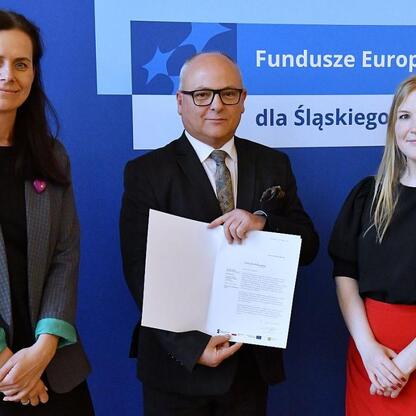 Fundusze Europejskie dla Śląska 2021-2027: prezentacja projektów edukacyjnych. (wygenerowano przez AI)
