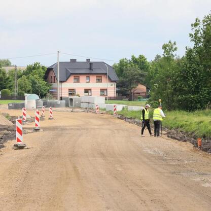 Renowacja DW 494: Prace budowlane w Śląsku. (wygenerowano przez AI)