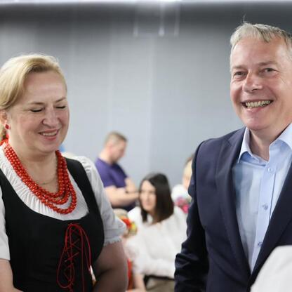 Wojciech Saługa, Marszałek Województwa Śląskiego, prowadzi rozmowę z uczestnikami konferencji 