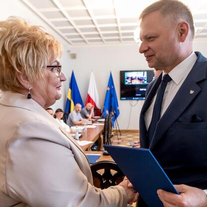 Rafał Adamczyk, Członek Zarządu Województwa Śląskiego, podczas inauguracji Silesia Labour Market Council w Katowicach. (wygenerowano przez AI)