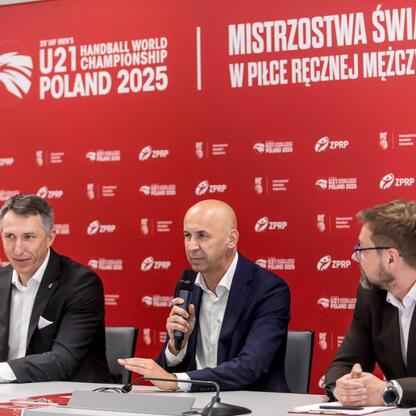 Konferencja prasowa 25. Mistrzostw Świata w Piłce Ręcznej Mężczyzn do lat 21 w Katowicach. (wygenerowano przez AI)