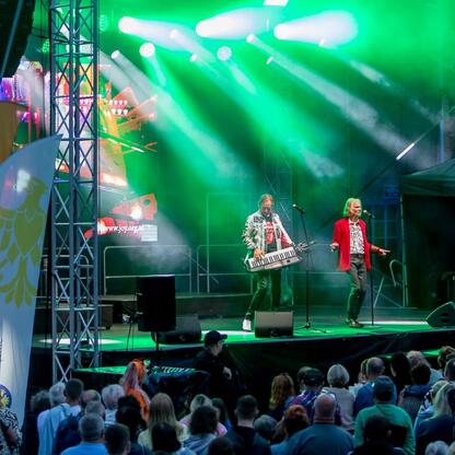 INDUSTRIADA festiwal w Silesia: koncerty i atrakcje dla miłośników przemysłowej historii. (wygenerowano przez AI)