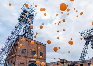 Występ na zamknięciu festiwalu INDUSTRIADY w Silesia. (wygenerowano przez AI)