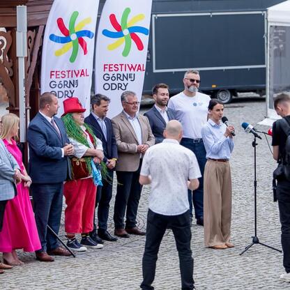 Festiwal Górnej Odry: konferencja prasowa w Raciborzu, czerwcowe wydarzenie turystyczne. (wygenerowano przez AI)