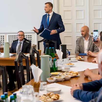 Grzegorz Boski, wicemarszałek Województwa Śląskiego, przemawia na konferencji w ramach programu 