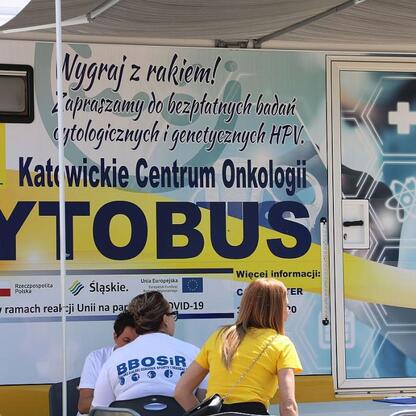 II Dni Zdrowia w Bielsku-Białej, promocja badań i edukacji zdrowotnej. (wygenerowano przez AI)