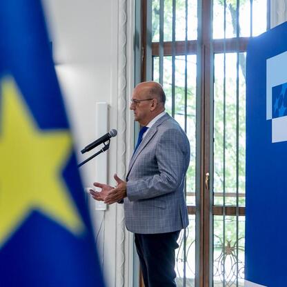 Wojewódzka inwestycja w efektywność energetyczną i ochronę środowiska. (wygenerowano przez AI)