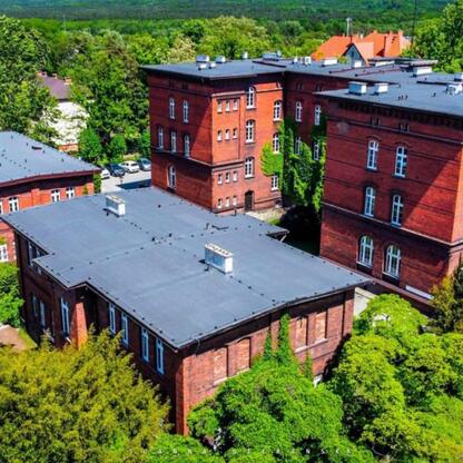 Rybnicki Szpital Psychiatryczny z dofinansowaniem z Funduszu Medycznego. (wygenerowano przez AI)