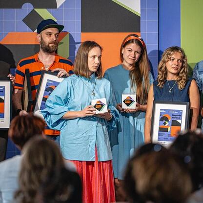 Jubileuszowa gala Śląska Rzecz, Cieszyn, wręczenie nagród, 20. edycja, laureaci, jury, nagrody, wyróżnienia, festiwal kreatywności. (wygenerowano przez AI)