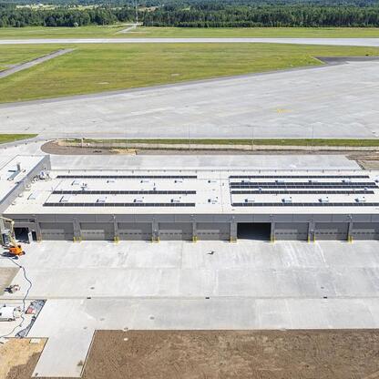 Nowy hangar na Katowice Airport w Pyrzowicach, ostateczne ukończenie inwestycji. (wygenerowano przez AI)