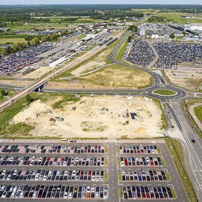 Katowice Airport w Pyrzowicach: nowe parkingi i rozbudowa infrastruktury. (wygenerowano przez AI)