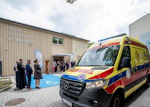 Rudzkie pogotowie w odnowionej siedzibie, inauguracja nowego Ośrodka Szkolenia. (wygenerowano przez AI)