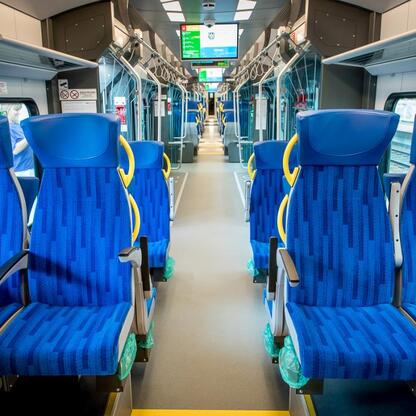 Nowoczesny pociąg Impulsy 2 w Silesia Railways. (wygenerowano przez AI)