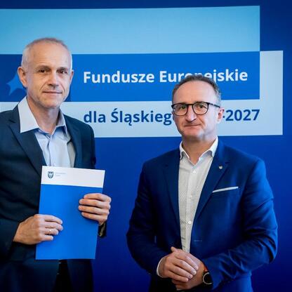 Grzegorz Boski i Marcin Ryś przedstawiają projekt Funduszy Europejskich dla Śląska 2021-2027. (wygenerowano przez AI)