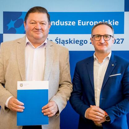 Grzegorz Boski i Marcin Ryś przedstawiają projekt Funduszy Europejskich dla Śląska 2021-2027. (wygenerowano przez AI)