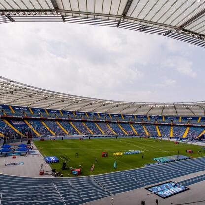 Śląskie Stadion Śląski, widoczne wyposażenie i osobistości przed inauguracją Diamentowej Ligi. (wygenerowano przez AI)