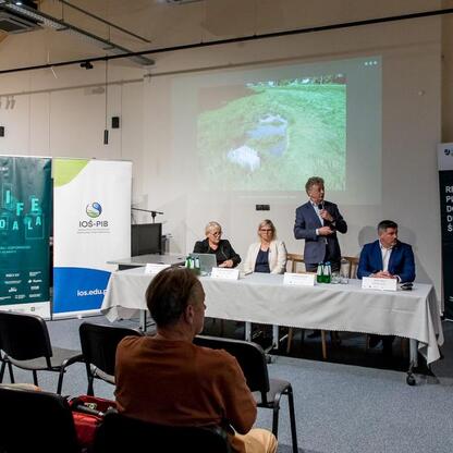 W Czechowicach-Dziedzicach omawiany jest pierwszy w Polsce Regionalny Plan Adaptacji do zmian klimatu dla Województwa Śląskiego. (wygenerowano przez AI)