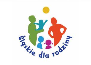 Kolorowy logo z sylwetkami rodziny, symbolizujące wspólne szczęście i wspieranie rodzin w Śląsku. (wygenerowano przez AI)