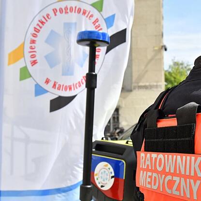 Katowice: nowy motocykl ratunkowy dla Wojewódzkiego Pogotowia Ratunkowego. (wygenerowano przez AI)