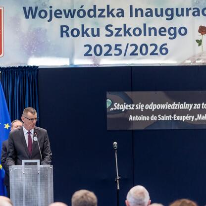 Wojewódzka Inauguracja Roku Szkolnego 2025/26 w Kłobucku. (wygenerowano przez AI)