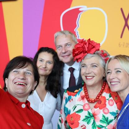 Wojciech Saługa, Marszałek Województwa Śląskiego, na XVII Generalnym Kongresie Kobiet w Katowicach. (wygenerowano przez AI)