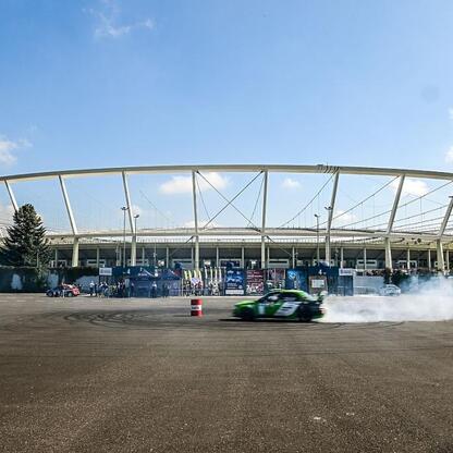 Superauto.pl Stadion Śląskie: widowiskowy drift na Rajd Śląska 2025. (wygenerowano przez AI)