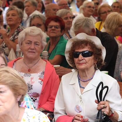Silver Silesia trade fair, senior-friendly event promoting active lifestyle. (wygenerowano przez AI)