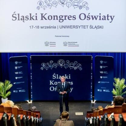 Śląski Kongres Oświaty: konferencja o przyszłości edukacji w Katowicach. (wygenerowano przez AI)