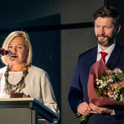 Wojewódzkie Obchody Światowego Dnia Turystyki w Tarnowskich Górach. Uroczystość wręczenia dyplomów za zasługi dla rozwoju turystyki w regionie. (wygenerowano przez AI)