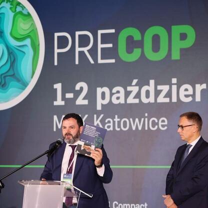 Otwarcie czwartej edycji PRECOP w Katowicach, konferencja klimatyczna przygotowująca do szczytu ONZ w Brazylii. (wygenerowano przez AI)