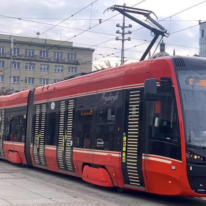 Modernizacja tramwajów w Katowicach, finansowana z EU, zmodernizowana niskopodłogowa tramwaj 