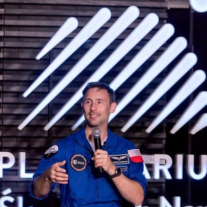 Astronauta Dr. Sławosz Uznański-Wiśniewski przemawia w Planetarium Śląskim w ramach misji IGNIS 