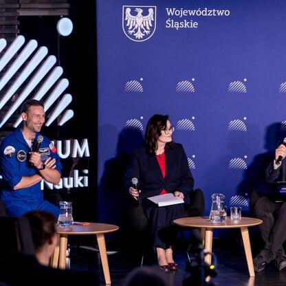 Panel dyskusyjny z astronautą Sławoszem Uznańskim-Wiśniewskim w Planetarium Śląskim, podczas misji IGNIS 