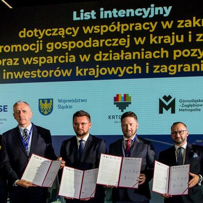 Wicemarszałek Leszek Pietraszek na Europejskim Kongresie Małych i Średnich Przedsiębiorstw w Katowicach. (wygenerowano przez AI)