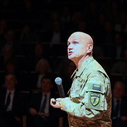 Konferencja w Tychach omawiająca bezpieczeństwo i odporność cywilną i gospodarczą. (wygenerowano przez AI)