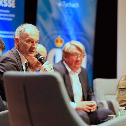 Panel dyskusyjny na konferencji 