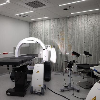 Nowoczesny system radioterapii adaptacyjnej w Katowickim Centrum Onkologii. (wygenerowano przez AI)